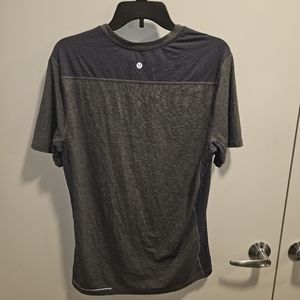 lululemon athletica Gray Short Sleeve Tee